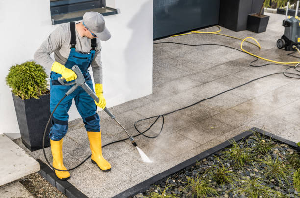 Best Commercial Building Pressure Washing  in Estancia, NM